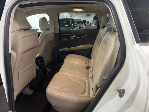 Used 2021 Lincoln Nautilus Reserve AWD/4WD image 14