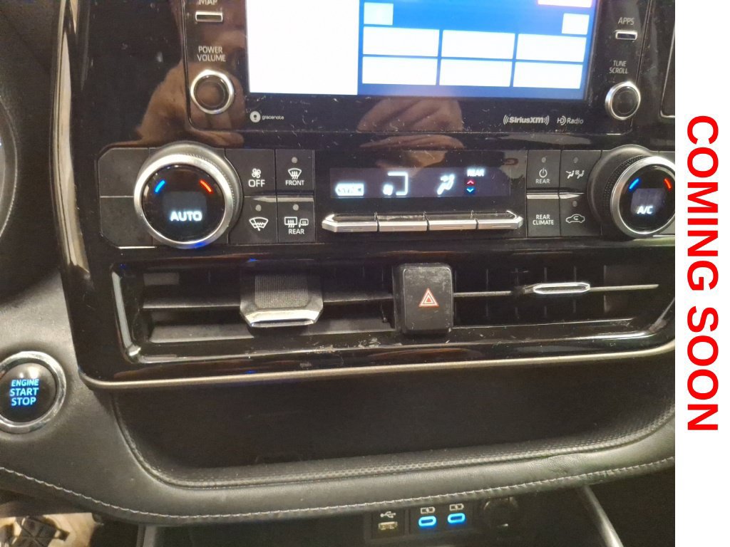 Used 2022 Toyota Highlander LE AWD/4WD image 27
