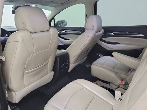 Used 2019 Buick Enclave Essence image 15