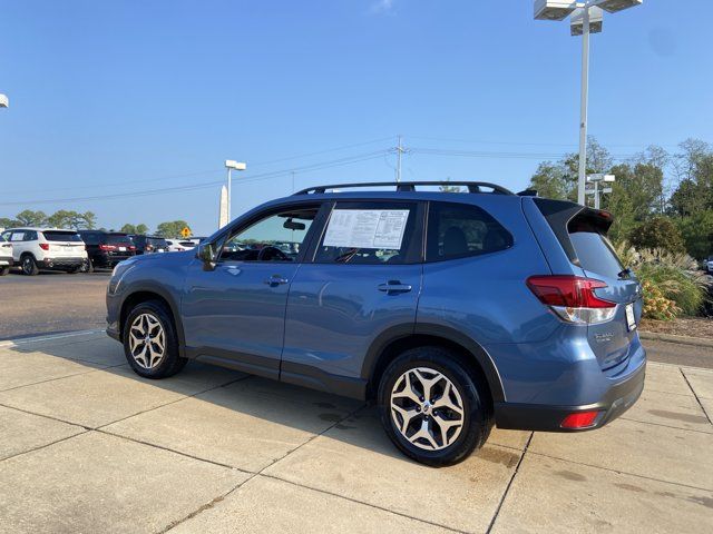 Used 2024 Subaru Forester Premium AWD/4WD image 8