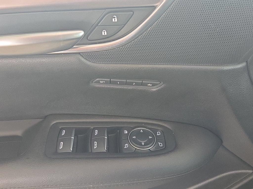Used 2017 Cadillac XT5 Luxury w/ Driver Awareness Package FWD image 24