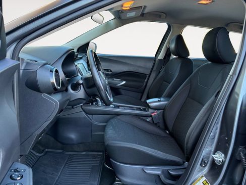 Used 2023 Nissan Kicks SV FWD image 9