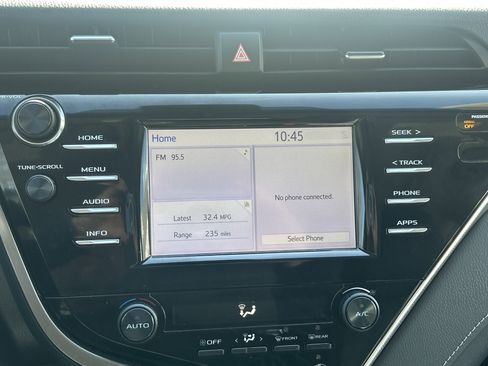 Used 2018 Toyota Camry SE w/ Moonroof Package image 25