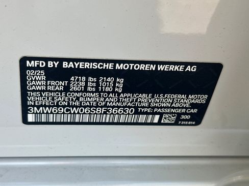 Used 2025 BMW 330i Sedan w/ Premium Package RWD image 40