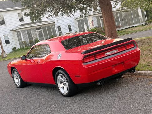 Used 2010 Dodge Challenger R/T RWD image 18