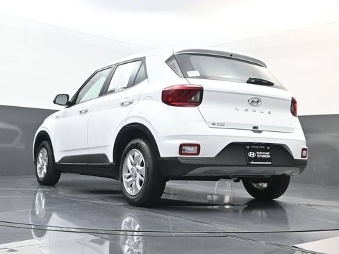 Certified 2026 Hyundai Venue SE FWD image 25