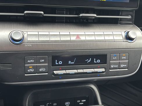 Certified 2024 Hyundai Kona SEL FWD image 28