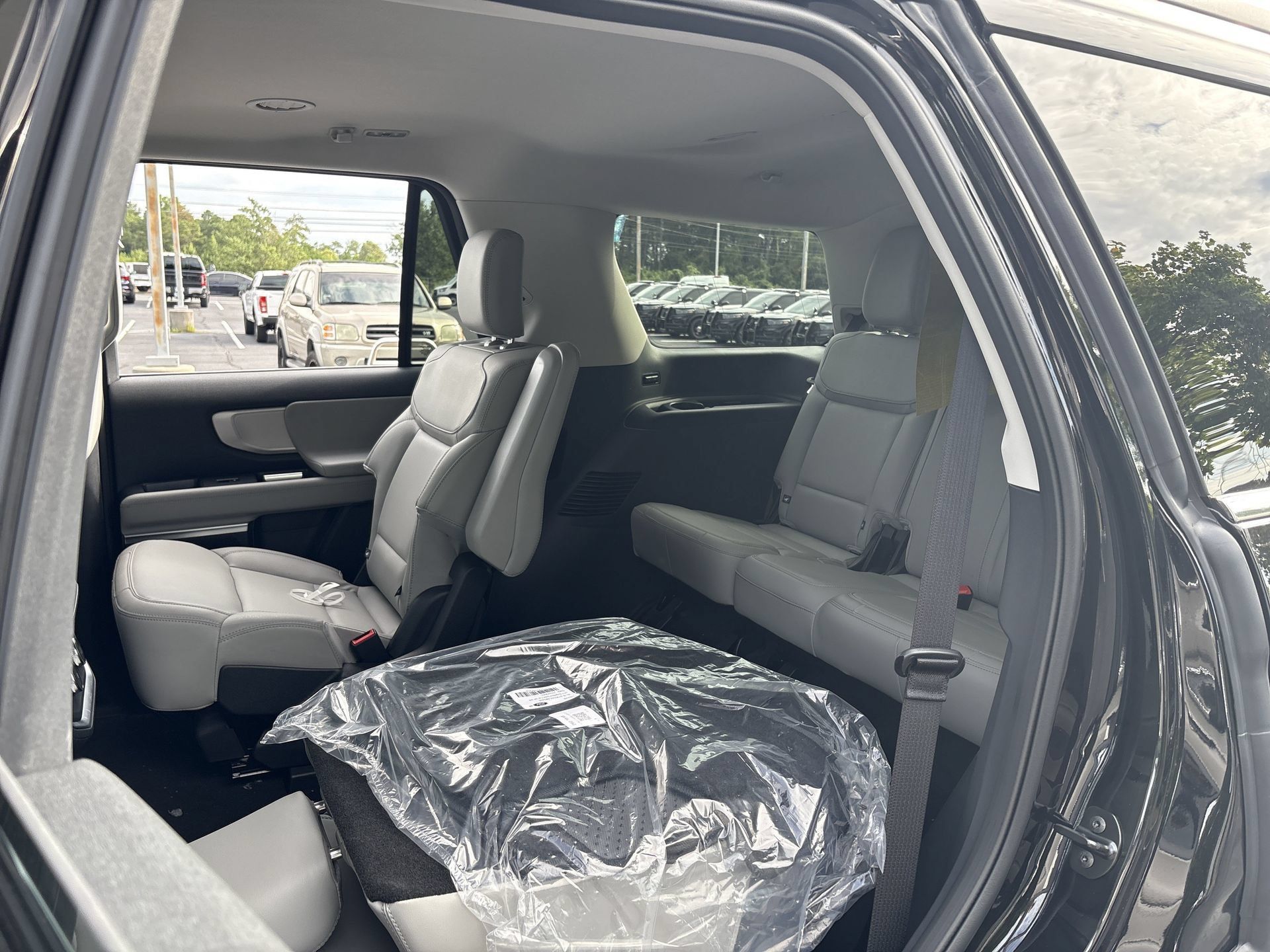 New 2027 Ford Expedition Active RWD image 17