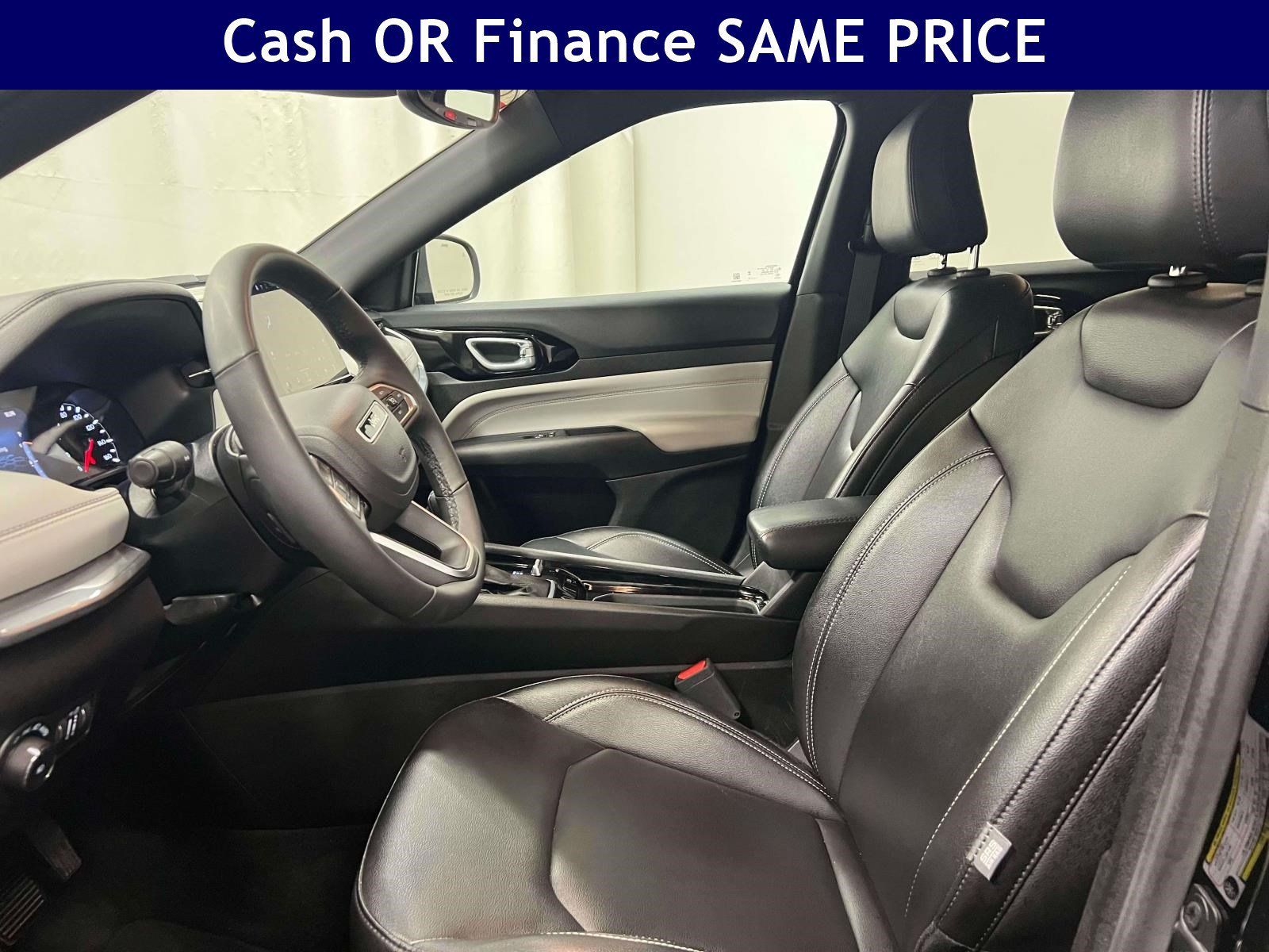 Used 2025 Jeep Compass Limited AWD/4WD image 16