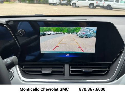 New 2026 Chevrolet Trax LT w/ Driver Confidence Package FWD image 18