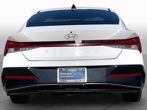 Certified 2025 Hyundai Elantra SEL FWD image 5