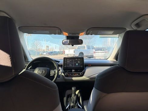 Used 2020 Toyota Corolla LE image 16