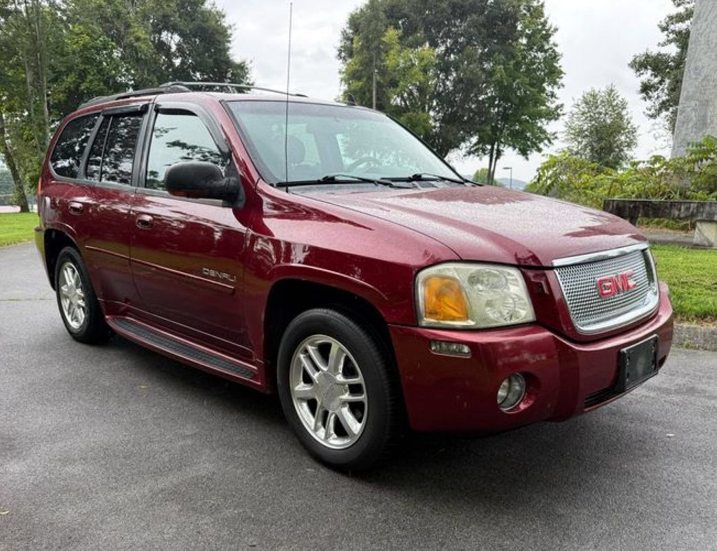 Used 2007 GMC Envoy Denali AWD/4WD image 3