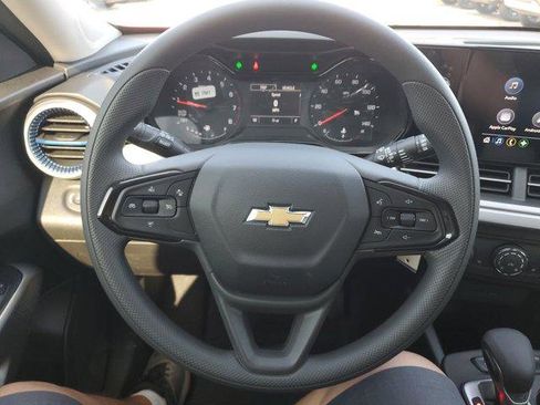 New 2026 Chevrolet Trax LS image 18