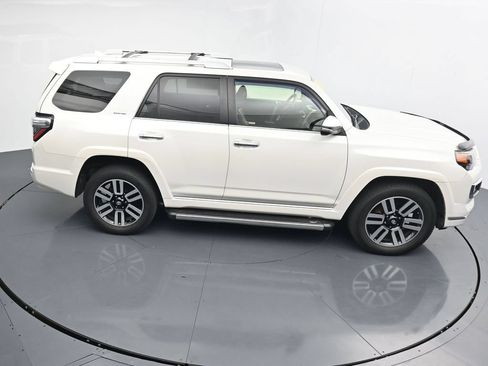 Used 2017 Toyota 4Runner Limited AWD/4WD image 31
