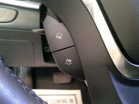 Used 2018 Chevrolet Volt LT w/ LT Driver Confidence Package image 16