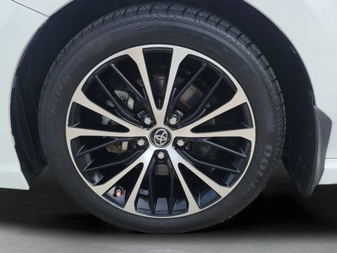 Certified 2018 Toyota Camry SE FWD image 26