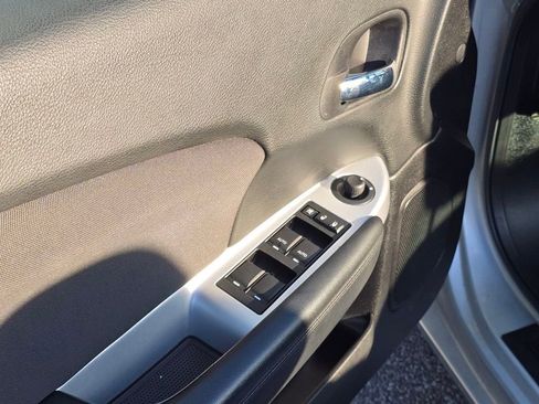 Used 2011 Chrysler 200 Touring w/ Cold Weather Group image 11