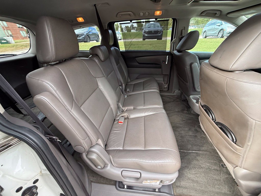 Used 2016 Honda Odyssey Touring Elite image 36