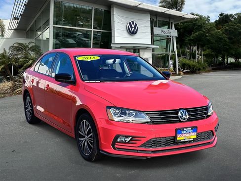 Used 2018 Volkswagen Jetta Wolfsburg Edition image 3