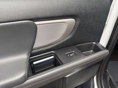 Used 2025 Ford Expedition Active RWD image 19