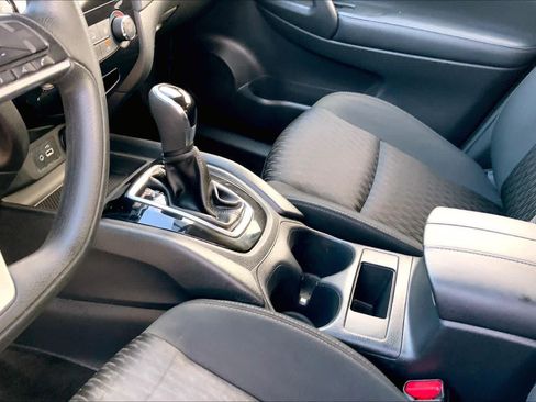 Used 2018 Nissan Rogue S AWD/4WD image 17