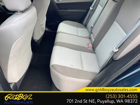 Used 2017 Toyota Corolla LE w/ Carpet Mat Package (TMS) FWD image 17