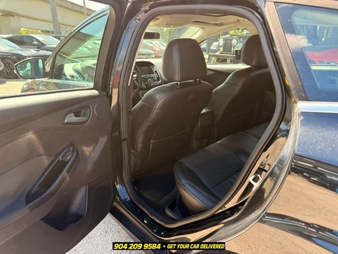Used 2014 Ford Focus Titanium FWD image 24