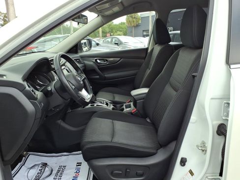 Certified 2020 Nissan Rogue SV image 14