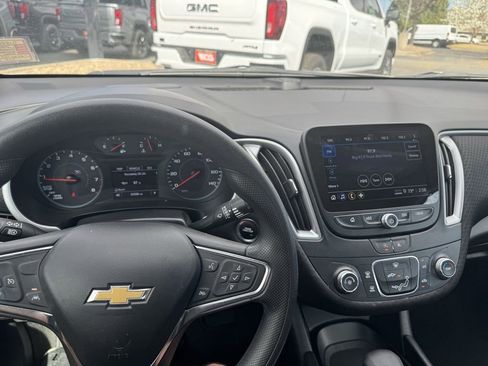 Used 2024 Chevrolet Malibu LS image 8