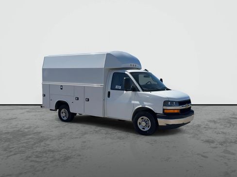 New 2024 Chevrolet Express 3500 w/ Power Convenience Package image 2