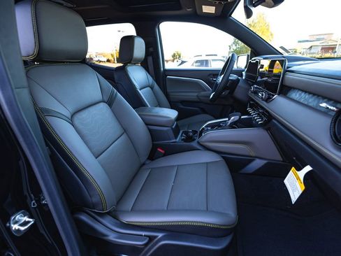 New 2026 Chevrolet Colorado ZR2 w/ Off-Road Front Bumper Package image 33