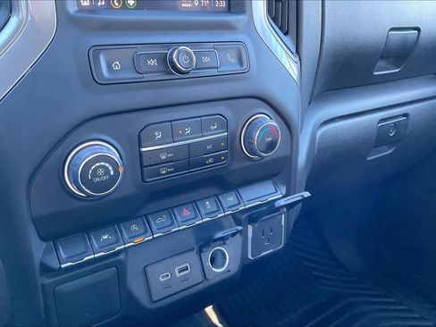 Used 2022 Chevrolet Silverado 1500 Custom image 32