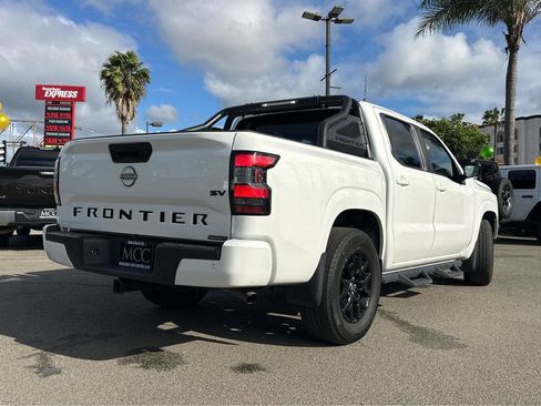 Used 2023 Nissan Frontier SV w/ Midnight Edition Package image 13