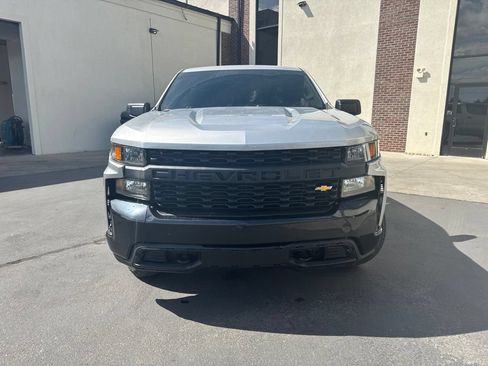 Used 2021 Chevrolet Silverado 1500 W/T w/ Z71 Off-Road Package AWD/4WD image 3