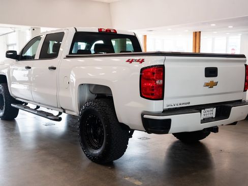 Used 2018 Chevrolet Silverado 1500 Custom w/ Custom Value Package AWD/4WD image 6