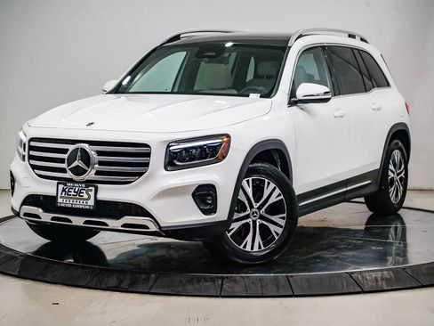Used 2026 Mercedes-Benz GLB 250 image 1