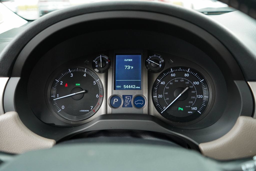 Used 2019 Lexus GX 460 w/ Navigation Package AWD/4WD image 28