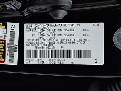 Used 2024 Toyota Sequoia SR5 w/ SR5 Premium Package AWD/4WD image 31