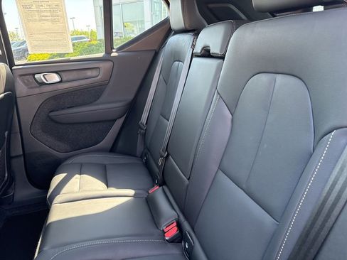 Certified 2026 Volvo XC40 B5 Plus AWD/4WD image 31