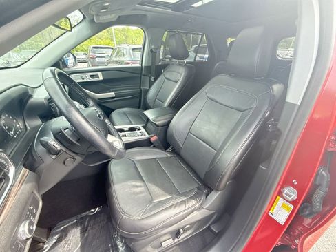 Used 2020 Ford Explorer Limited w/ Class III Trailer Tow Package AWD/4WD image 13