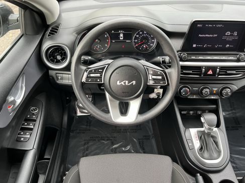 Used 2024 Kia Forte LXS image 12