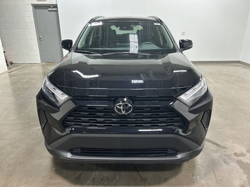 New 2025 Toyota RAV4 XLE image 7