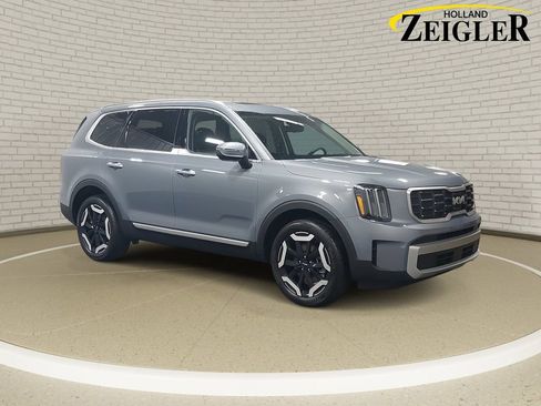 New 2025 Kia Telluride S image 3