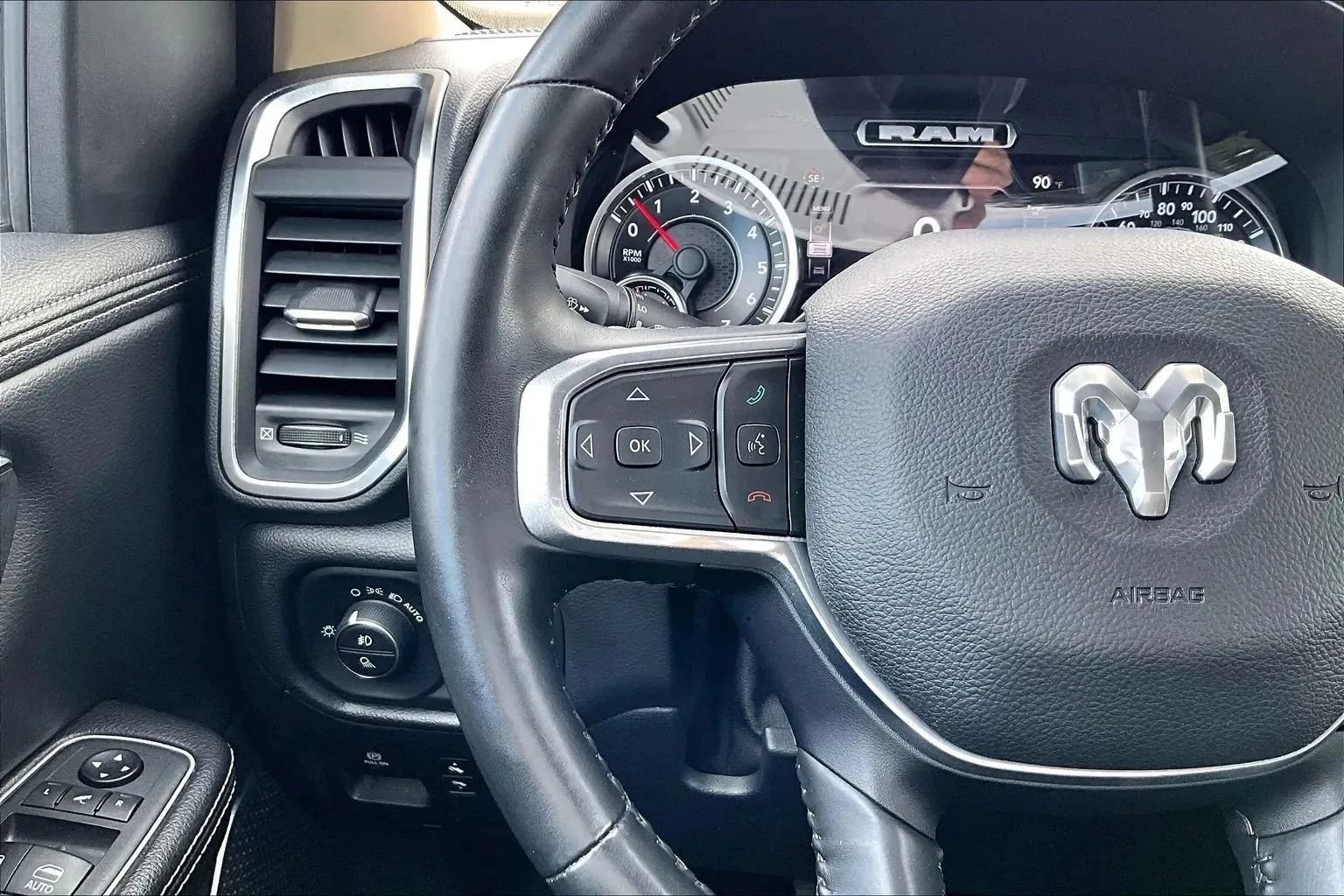 Used 2021 RAM 1500 Laramie RWD image 19