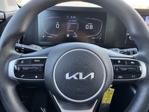Used 2024 Kia Sportage LX image 24