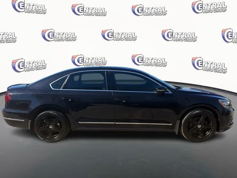 Used 2017 Volkswagen Passat 3.6 SEL Premium image 4