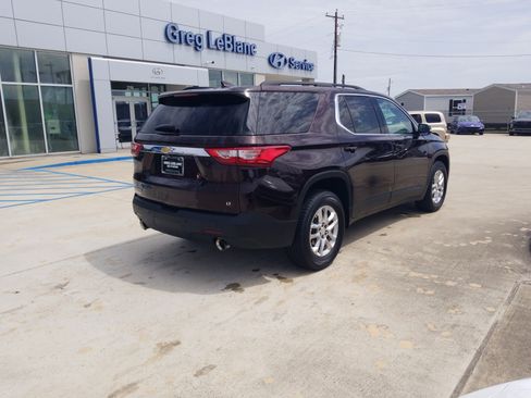 Used 2021 Chevrolet Traverse LT FWD image 7