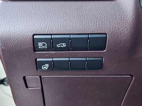 Used 2018 Lexus RX 350L Luxury image 29