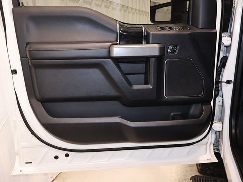 Used 2020 Ford F250 Platinum image 7